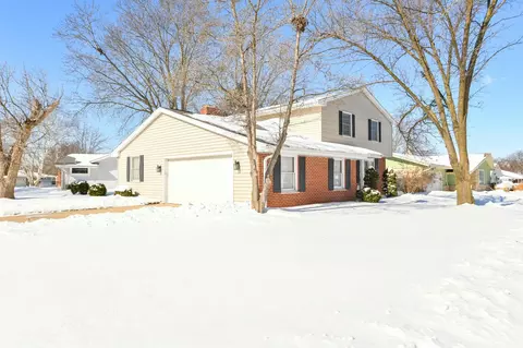 6132 Twin Oak, Greendale, WI 53129