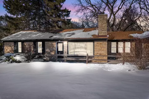 400 W Montclaire, Glendale, WI 53217