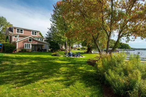 2905 Sylvester, Delafield, WI 53018