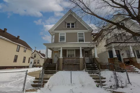 1513 W W Orch #1515, Milwaukee, WI 53204