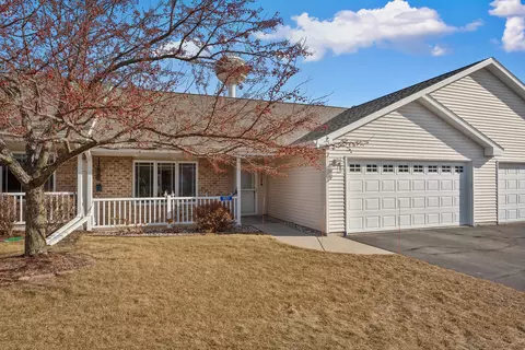 1527 Willowbrook #20, Sheboygan, WI 53081
