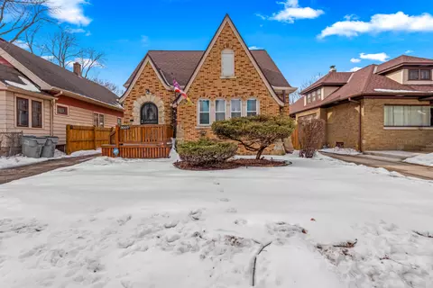 3007 N 44th, Milwaukee, WI 53210