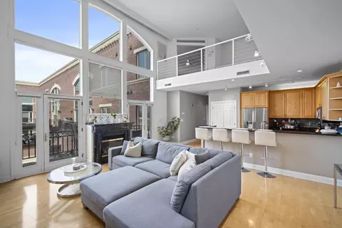 1515 N Van Buren #512, Milwaukee, WI 53202