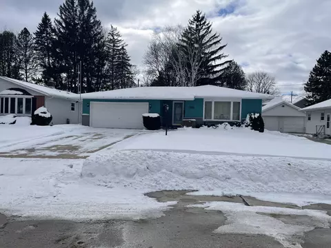 1101 Orchard, Manitowoc, WI 54220