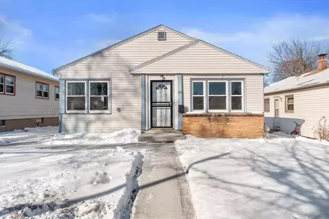 4561 N 74th, Milwaukee, WI 53218