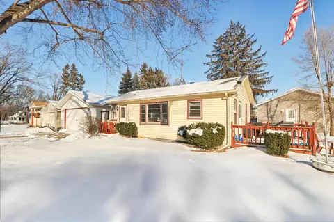 8651 Hilltop, Burlington, WI 53105