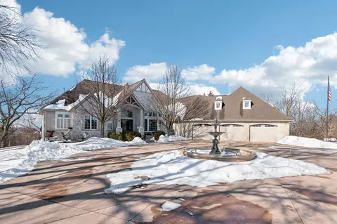 5478 N State Road 83, Chenequa, WI 53029