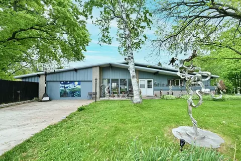 7600 N 48th, Brown Deer, WI 53223