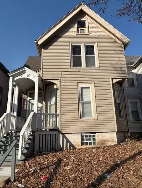 839 N 22nd, Milwaukee, WI 53233
