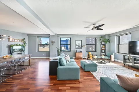 606 W Wisconsin # 701, Milwaukee, WI 53203