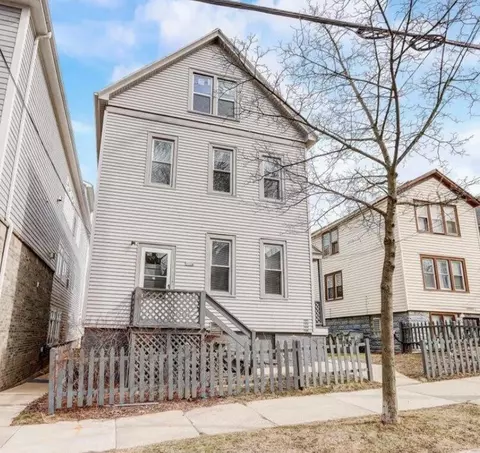 1860 N Humboldt, Milwaukee, WI 53202