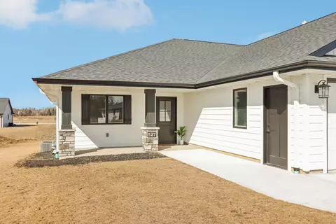 527 Raybern #10, Random Lake, WI 53075