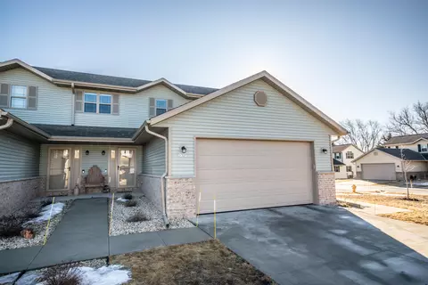 1327 Legion, West Bend, WI 53090