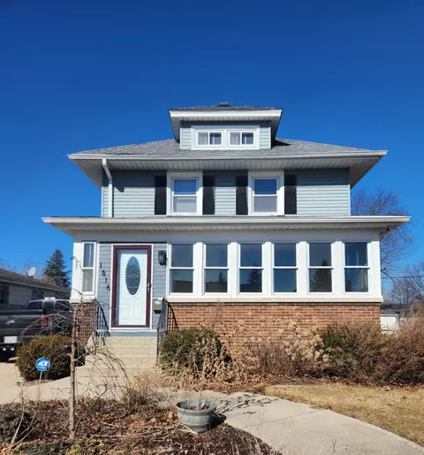 1816 27th, Kenosha, WI 53140