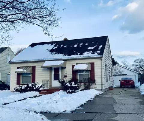 7417 18th, Kenosha, WI 53143