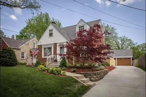 4440 S Austin, Milwaukee, WI 53207
