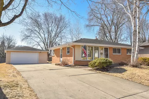 w182n8979 Princeway, Menomonee Falls, WI 53051