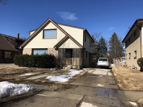 8828 W Herbert #8828A, Milwaukee, WI 53225