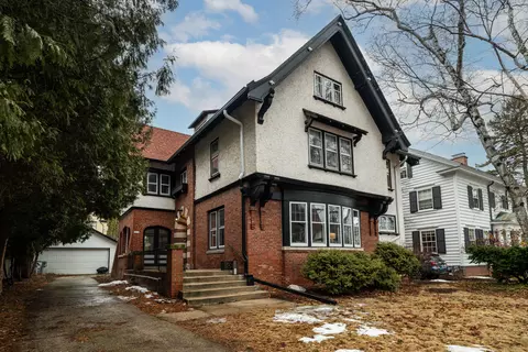 3019 N N Smt, Milwaukee, WI 53211
