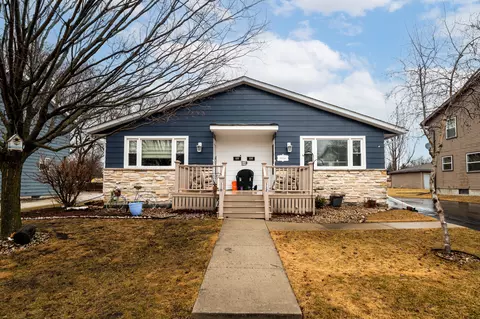 112 Marcella, Oconomowoc, WI 53066