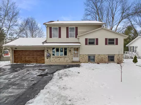 6739 Jansen, Barton, WI 53090