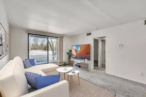 2260 W Good Hope #128, Glendale, WI 53209