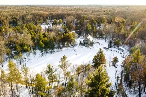 w8207w23 W Rd, Necedah, WI 54646