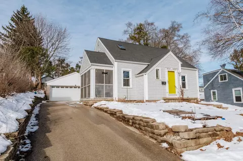w163n8557 Arthur, Menomonee Falls, WI 53051