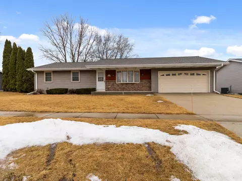 w193n16060 Stonehedge, Jackson, WI 53037