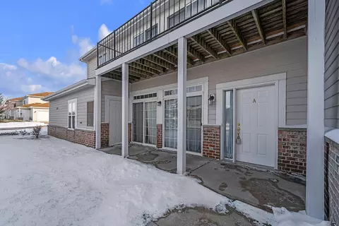 6805 102nd #10A, Pleasant Prairie, WI 53158