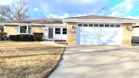 10532 W Oklahoma, West Allis, WI 53227