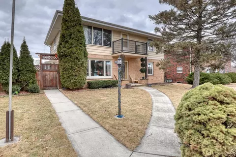 3853 S 43rd #3855, Milwaukee, WI 53220