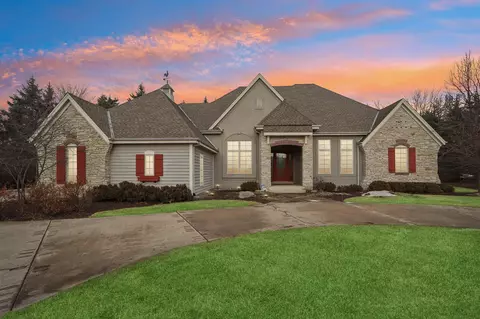 18880 Chimney Rock, Brookfield, WI 53045