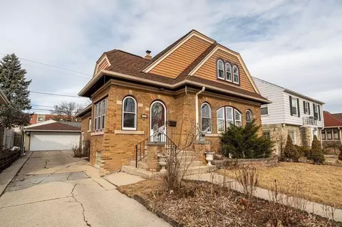 2327 N 73rd, Wauwatosa, WI 53213