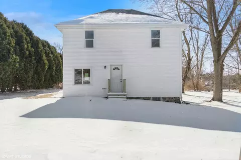 w2451 Roosevelt Road, Oconomowoc, WI 53066