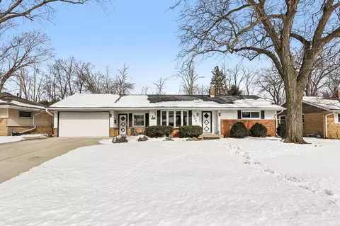 2260 W Marne, Glendale, WI 53209