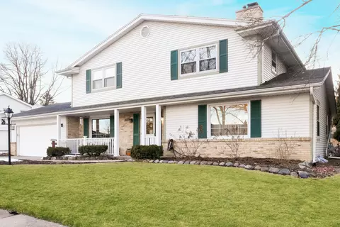 1000 Decker, West Bend, WI 53090