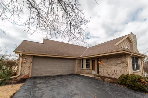 1922 Springbrook #D, Waukesha, WI 53186