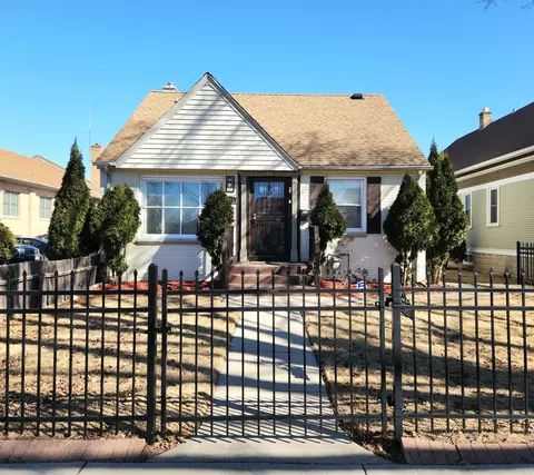 3060 N 56th, Milwaukee, WI 53210