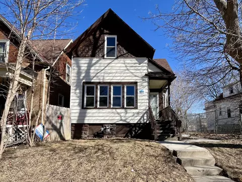 3536 N 11th, Milwaukee, WI 53206