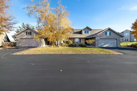 115 Deer Rdg, West Bend, WI 53095