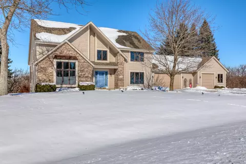 1931 Field Cliffe, Richfield, WI 53076