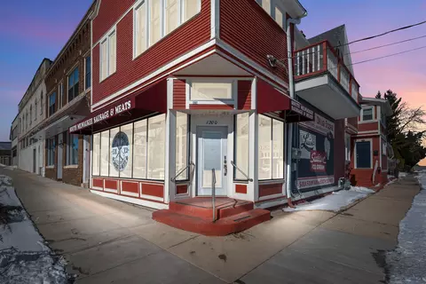 1200 Milwaukee, South Milwaukee, WI 53172