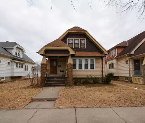 5352 N 39th, Milwaukee, WI 53209