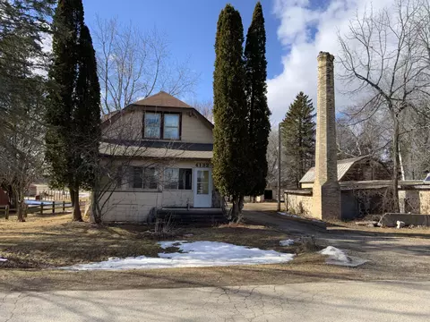 4132 S 26, Manitowoc, WI 54220