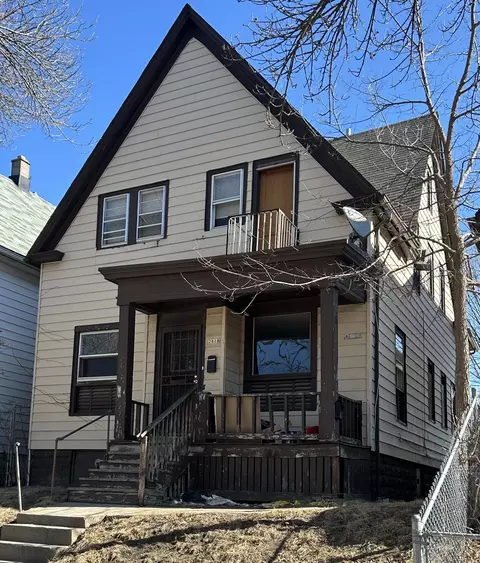 2818 N 33rd #2818A, Milwaukee, WI 53210