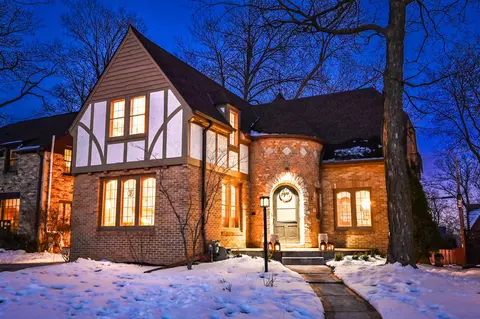 108 N 88th, Wauwatosa, WI 53226