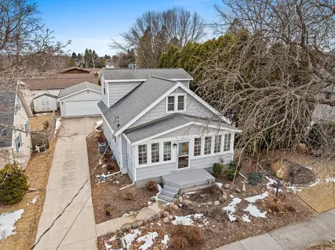 907 Wilson, Manitowoc, WI 54220