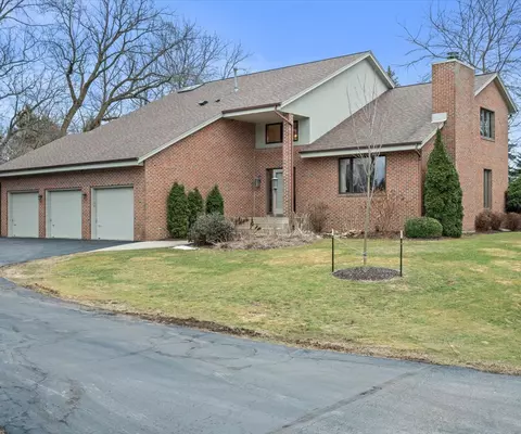 4915 Beacon, Wind Point, WI 53402