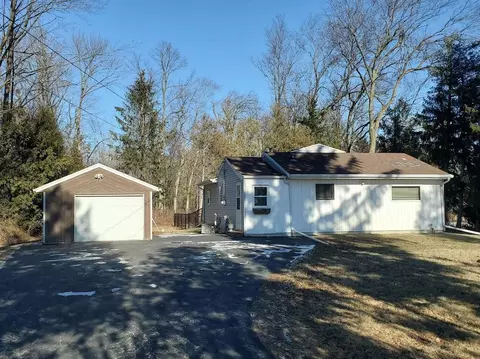 5002 W Viebahn, Manitowoc, WI 54220